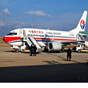 两江航空空运航空快运业稳步发展的原因是什么？